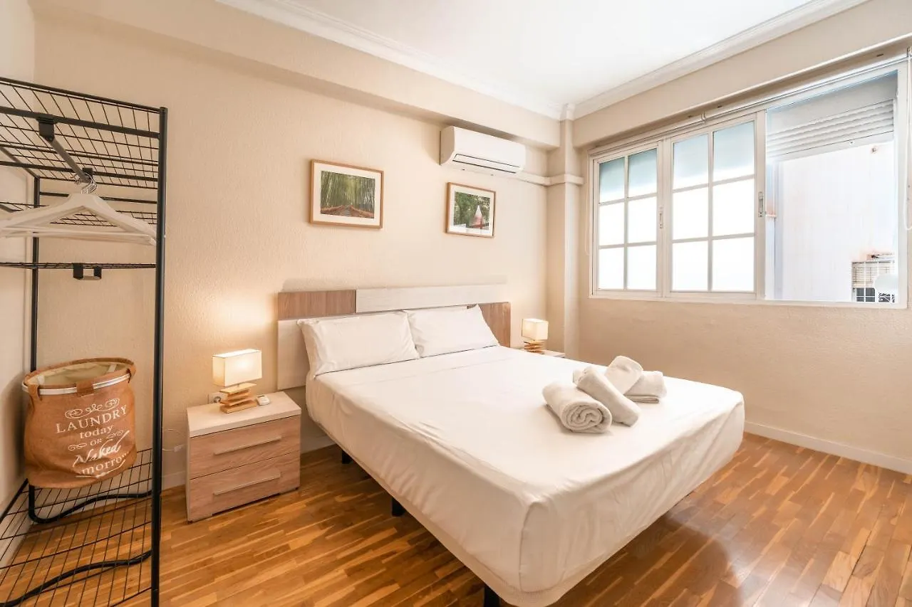 Gran apartamento junto a Catedral MálagaSimple