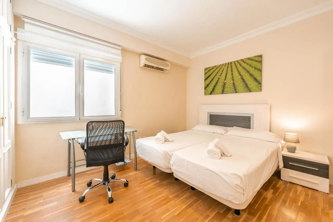 Gran apartamento junto a Catedral MálagaSimple